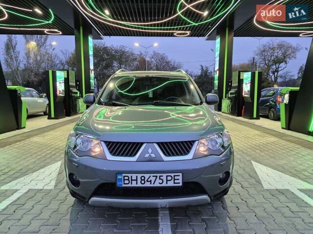 Серый Мицубиси Аутлендер ХЛ, объемом двигателя 2.2 л и пробегом 268 тыс. км за 8999 $, фото 63 на Automoto.ua