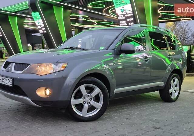 Серый Мицубиси Аутлендер ХЛ, объемом двигателя 2.2 л и пробегом 268 тыс. км за 8999 $, фото 20 на Automoto.ua