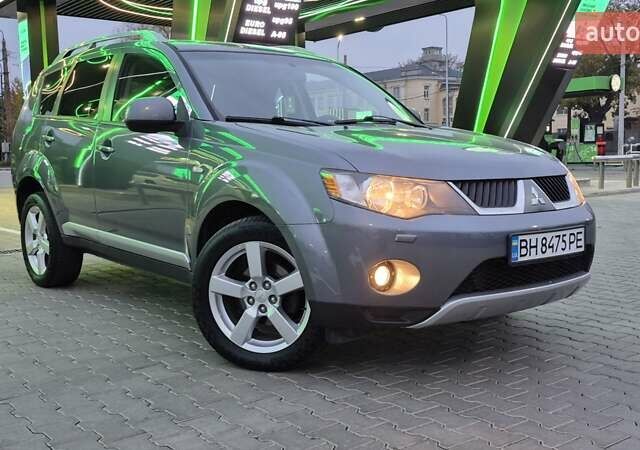 Серый Мицубиси Аутлендер ХЛ, объемом двигателя 2.2 л и пробегом 268 тыс. км за 8999 $, фото 33 на Automoto.ua