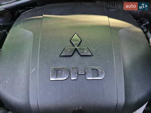 Серый Мицубиси Аутлендер ХЛ, объемом двигателя 2.2 л и пробегом 268 тыс. км за 8999 $, фото 72 на Automoto.ua