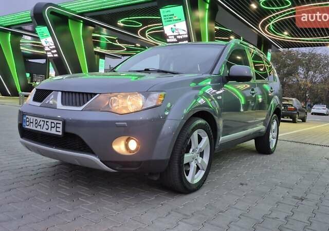 Серый Мицубиси Аутлендер ХЛ, объемом двигателя 2.2 л и пробегом 268 тыс. км за 8999 $, фото 21 на Automoto.ua
