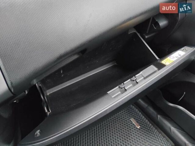 Сірий Міцубісі Аутлендер ХЛ, об'ємом двигуна 2.4 л та пробігом 307 тис. км за 8399 $, фото 75 на Automoto.ua