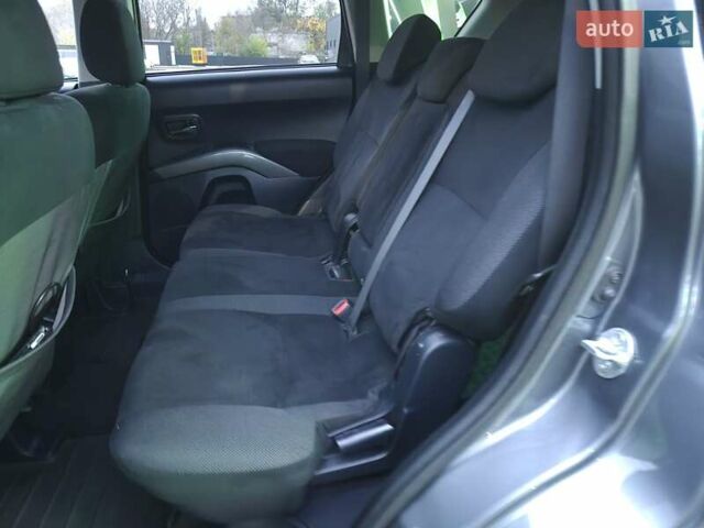 Серый Мицубиси Аутлендер ХЛ, объемом двигателя 2.2 л и пробегом 268 тыс. км за 8999 $, фото 48 на Automoto.ua