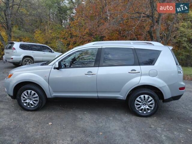 Сірий Міцубісі Аутлендер ХЛ, об'ємом двигуна 2.4 л та пробігом 307 тис. км за 8399 $, фото 8 на Automoto.ua