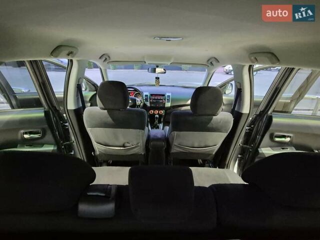 Серый Мицубиси Аутлендер ХЛ, объемом двигателя 2.2 л и пробегом 268 тыс. км за 8999 $, фото 67 на Automoto.ua