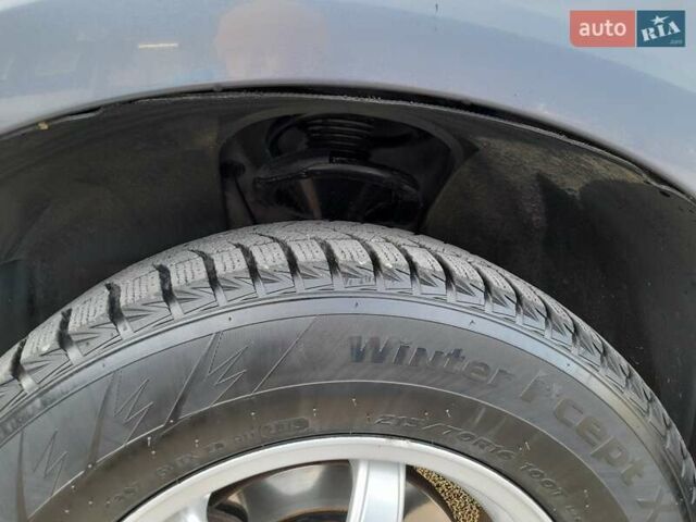 Серый Мицубиси Аутлендер ХЛ, объемом двигателя 3 л и пробегом 183 тыс. км за 10300 $, фото 18 на Automoto.ua