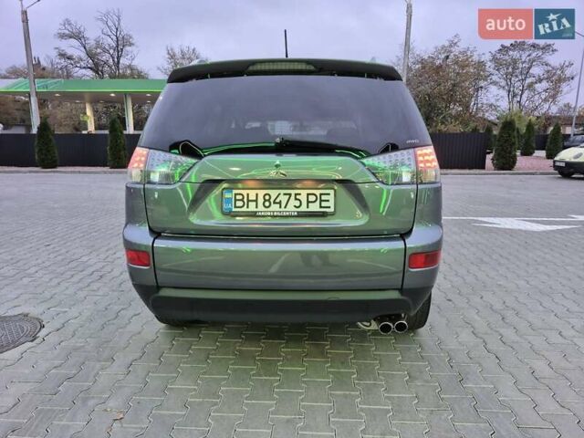 Серый Мицубиси Аутлендер ХЛ, объемом двигателя 2.2 л и пробегом 268 тыс. км за 8999 $, фото 13 на Automoto.ua