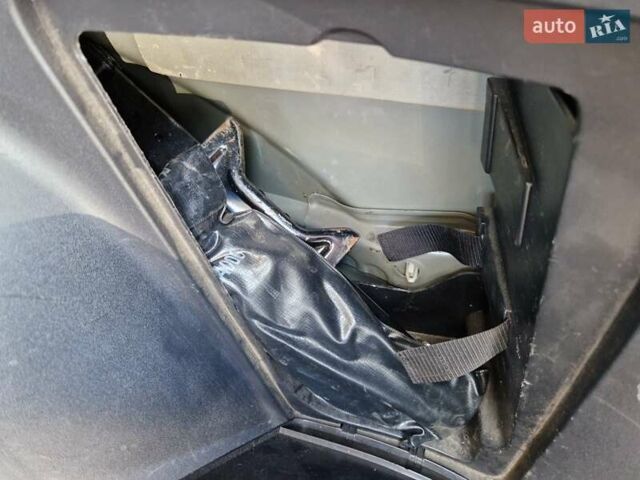 Сірий Міцубісі Аутлендер ХЛ, об'ємом двигуна 2.4 л та пробігом 176 тис. км за 8000 $, фото 31 на Automoto.ua