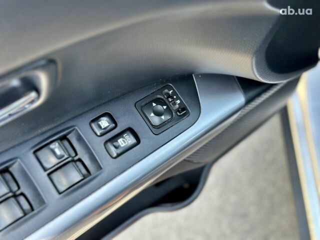 Серый Мицубиси Аутлендер ХЛ, объемом двигателя 3 л и пробегом 201 тыс. км за 8300 $, фото 8 на Automoto.ua