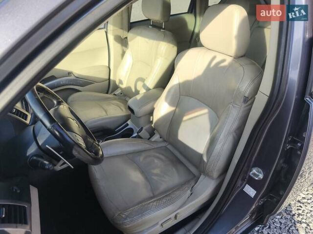 Сірий Міцубісі Аутлендер ХЛ, об'ємом двигуна 3 л та пробігом 182 тис. км за 6800 $, фото 9 на Automoto.ua