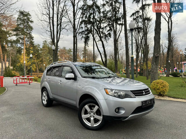 Сірий Міцубісі Аутлендер ХЛ, об'ємом двигуна 3 л та пробігом 195 тис. км за 10300 $, фото 31 на Automoto.ua