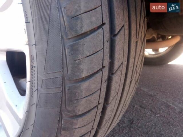 Серый Мицубиси Аутлендер ХЛ, объемом двигателя 2.4 л и пробегом 188 тыс. км за 9200 $, фото 14 на Automoto.ua
