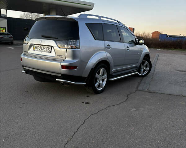 Серый Мицубиси Аутлендер ХЛ, объемом двигателя 2.36 л и пробегом 177 тыс. км за 8750 $, фото 15 на Automoto.ua