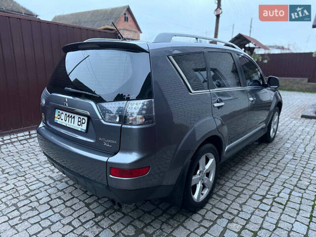 Сірий Міцубісі Аутлендер ХЛ, об'ємом двигуна 3 л та пробігом 132 тис. км за 9600 $, фото 12 на Automoto.ua