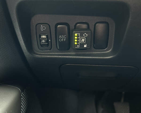 Серый Мицубиси Аутлендер ХЛ, объемом двигателя 2.36 л и пробегом 153 тыс. км за 11500 $, фото 16 на Automoto.ua