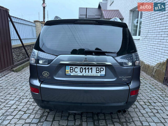 Сірий Міцубісі Аутлендер ХЛ, об'ємом двигуна 3 л та пробігом 132 тис. км за 9600 $, фото 7 на Automoto.ua
