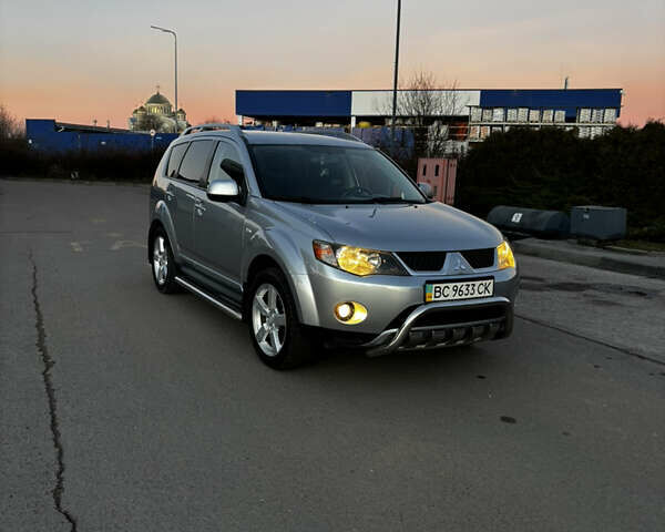 Серый Мицубиси Аутлендер ХЛ, объемом двигателя 2.36 л и пробегом 177 тыс. км за 8750 $, фото 26 на Automoto.ua