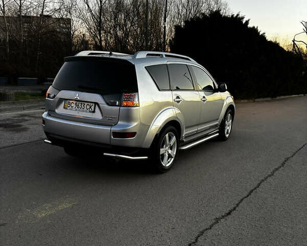Серый Мицубиси Аутлендер ХЛ, объемом двигателя 2.36 л и пробегом 177 тыс. км за 8750 $, фото 61 на Automoto.ua