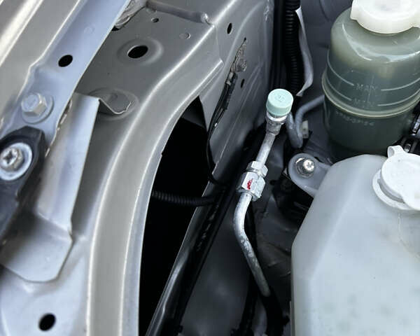 Серый Мицубиси Аутлендер ХЛ, объемом двигателя 2.36 л и пробегом 177 тыс. км за 8750 $, фото 39 на Automoto.ua