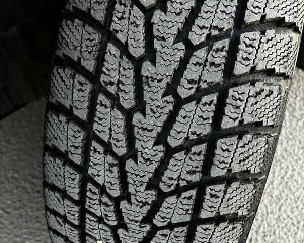 Серый Мицубиси Аутлендер ХЛ, объемом двигателя 2.36 л и пробегом 177 тыс. км за 8750 $, фото 10 на Automoto.ua