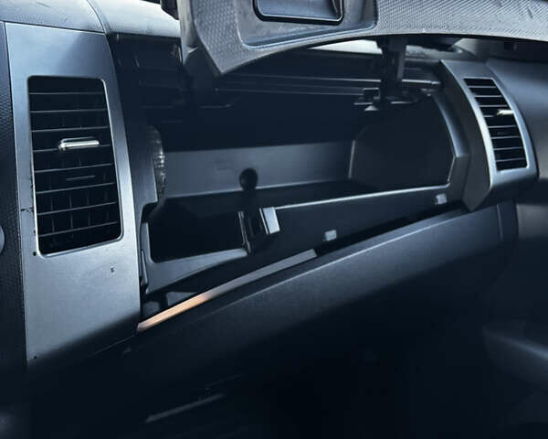 Серый Мицубиси Аутлендер ХЛ, объемом двигателя 2.36 л и пробегом 177 тыс. км за 8750 $, фото 47 на Automoto.ua