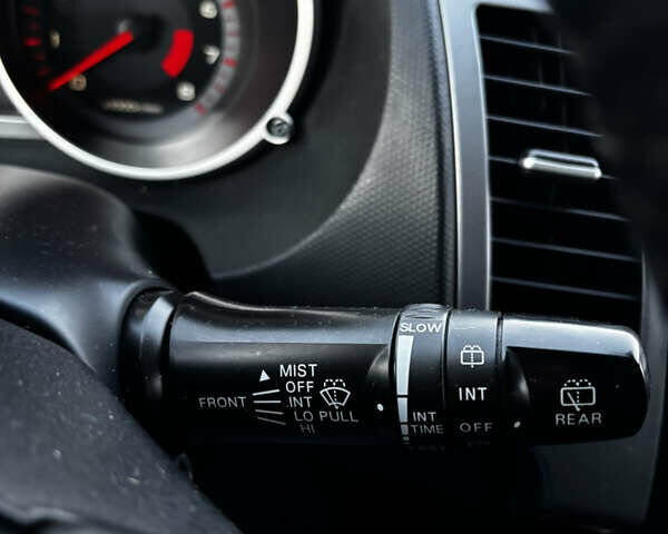 Серый Мицубиси Аутлендер ХЛ, объемом двигателя 2.36 л и пробегом 177 тыс. км за 8750 $, фото 54 на Automoto.ua