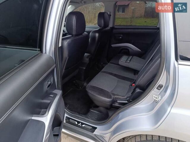 Серый Мицубиси Аутлендер ХЛ, объемом двигателя 2 л и пробегом 209 тыс. км за 9555 $, фото 33 на Automoto.ua