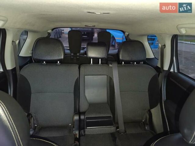 Серый Мицубиси Аутлендер ХЛ, объемом двигателя 2 л и пробегом 209 тыс. км за 9555 $, фото 31 на Automoto.ua