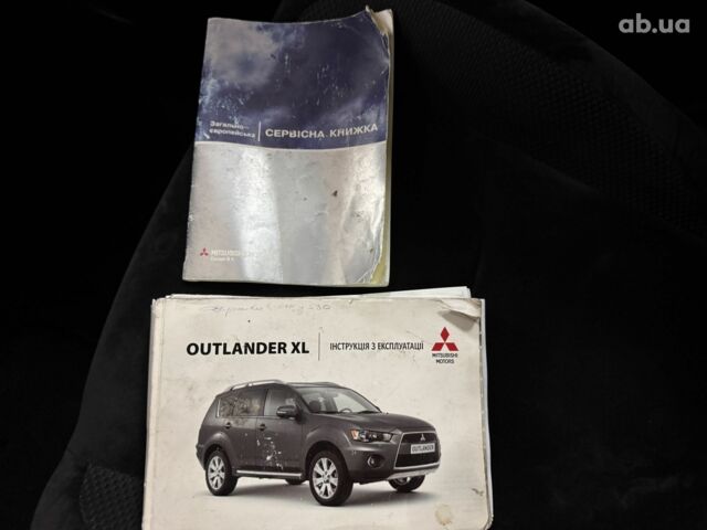 Сірий Міцубісі Аутлендер ХЛ, об'ємом двигуна 0 л та пробігом 182 тис. км за 10800 $, фото 11 на Automoto.ua