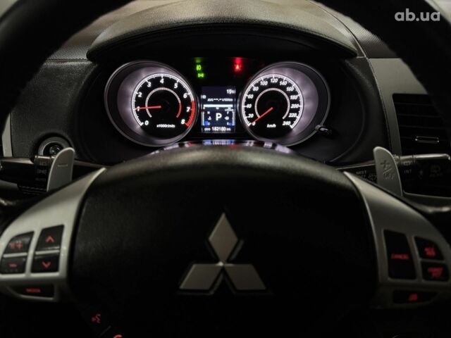 Сірий Міцубісі Аутлендер ХЛ, об'ємом двигуна 0 л та пробігом 182 тис. км за 10800 $, фото 10 на Automoto.ua