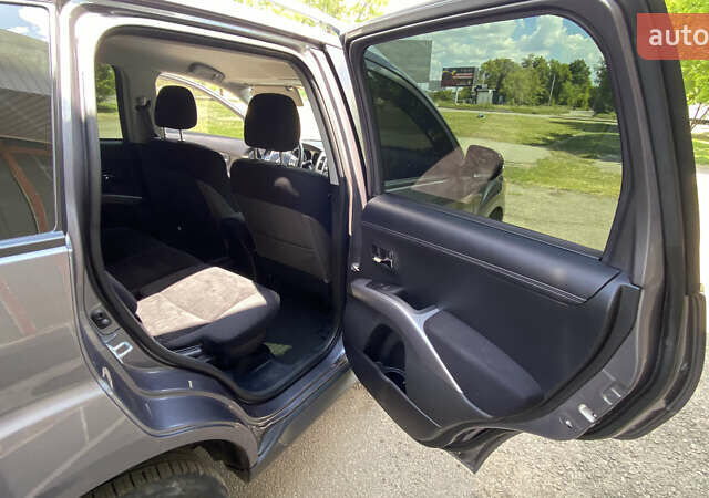 Сірий Міцубісі Аутлендер ХЛ, об'ємом двигуна 2.4 л та пробігом 126 тис. км за 11200 $, фото 17 на Automoto.ua