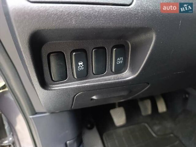 Серый Мицубиси Аутлендер ХЛ, объемом двигателя 2.3 л и пробегом 289 тыс. км за 10333 $, фото 19 на Automoto.ua