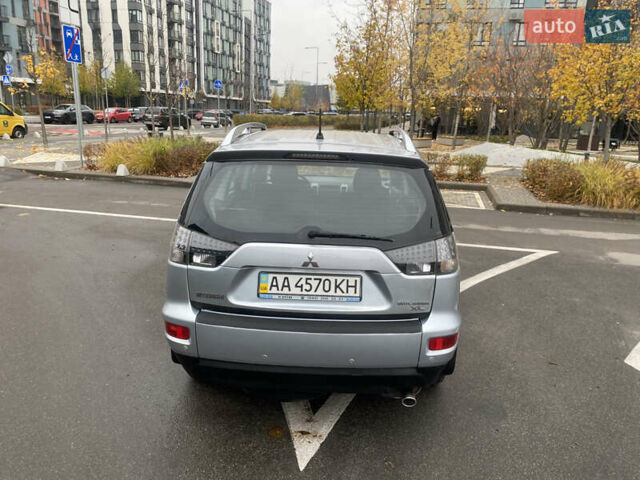 Серый Мицубиси Аутлендер ХЛ, объемом двигателя 2.4 л и пробегом 182 тыс. км за 9800 $, фото 10 на Automoto.ua
