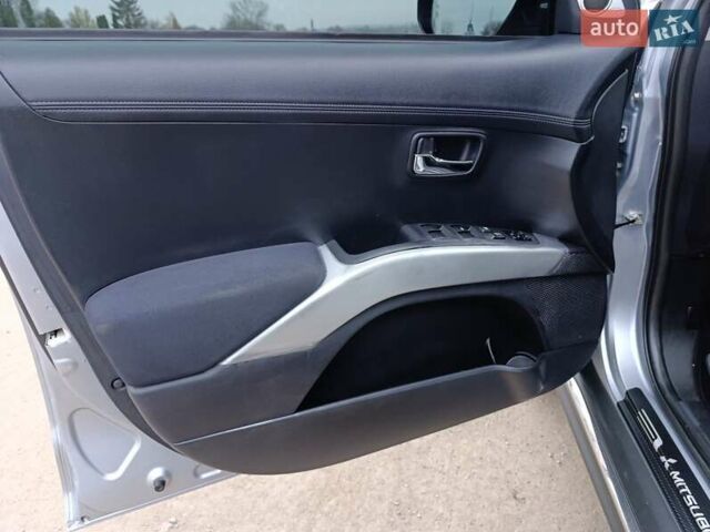 Серый Мицубиси Аутлендер ХЛ, объемом двигателя 2 л и пробегом 209 тыс. км за 9555 $, фото 15 на Automoto.ua