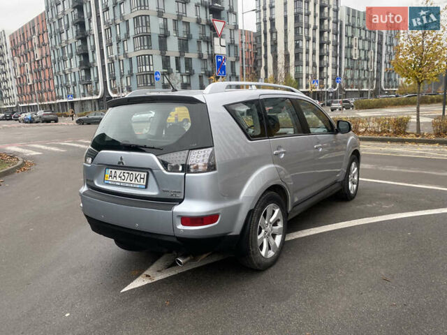 Серый Мицубиси Аутлендер ХЛ, объемом двигателя 2.4 л и пробегом 182 тыс. км за 9800 $, фото 9 на Automoto.ua