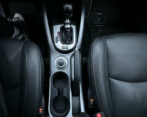 Сірий Міцубісі Аутлендер ХЛ, об'ємом двигуна 2.2 л та пробігом 259 тис. км за 11500 $, фото 18 на Automoto.ua