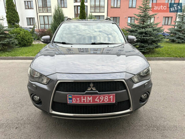 Серый Мицубиси Аутлендер ХЛ, объемом двигателя 2.2 л и пробегом 306 тыс. км за 11400 $, фото 7 на Automoto.ua