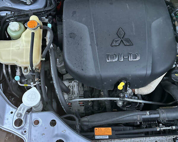 Сірий Міцубісі Аутлендер ХЛ, об'ємом двигуна 2.2 л та пробігом 259 тис. км за 11500 $, фото 23 на Automoto.ua