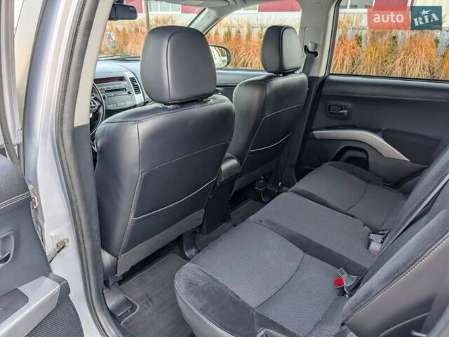 Серый Мицубиси Аутлендер ХЛ, объемом двигателя 2.2 л и пробегом 266 тыс. км за 11250 $, фото 49 на Automoto.ua