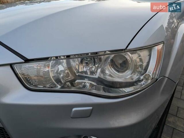 Сірий Міцубісі Аутлендер ХЛ, об'ємом двигуна 2.2 л та пробігом 266 тис. км за 11250 $, фото 31 на Automoto.ua