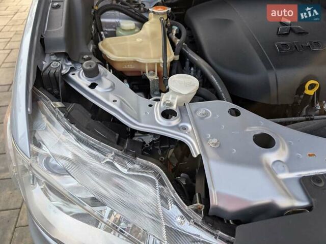 Сірий Міцубісі Аутлендер ХЛ, об'ємом двигуна 2.2 л та пробігом 266 тис. км за 11250 $, фото 60 на Automoto.ua