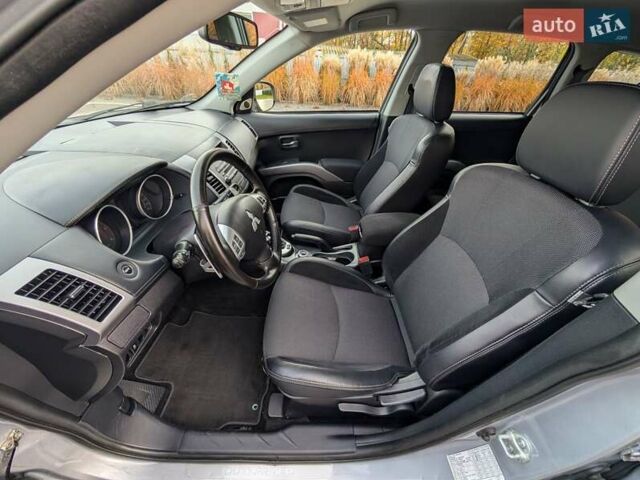 Сірий Міцубісі Аутлендер ХЛ, об'ємом двигуна 2.2 л та пробігом 266 тис. км за 11250 $, фото 33 на Automoto.ua