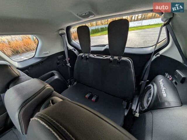 Серый Мицубиси Аутлендер ХЛ, объемом двигателя 2.2 л и пробегом 266 тыс. км за 11250 $, фото 52 на Automoto.ua