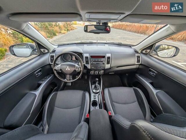 Серый Мицубиси Аутлендер ХЛ, объемом двигателя 2.2 л и пробегом 266 тыс. км за 11250 $, фото 34 на Automoto.ua