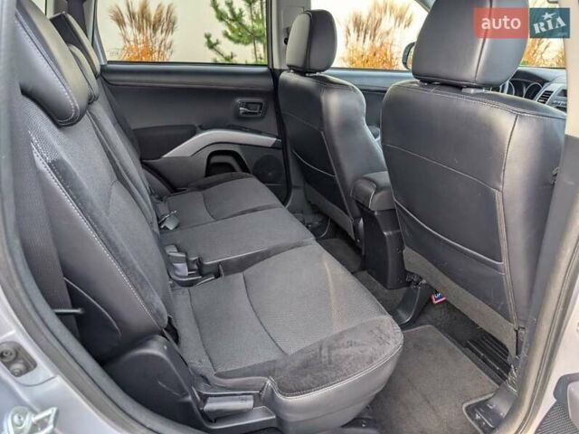 Серый Мицубиси Аутлендер ХЛ, объемом двигателя 2.2 л и пробегом 266 тыс. км за 11250 $, фото 54 на Automoto.ua