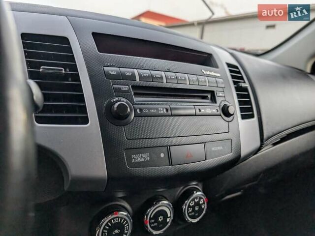 Сірий Міцубісі Аутлендер ХЛ, об'ємом двигуна 2.2 л та пробігом 266 тис. км за 11250 $, фото 36 на Automoto.ua