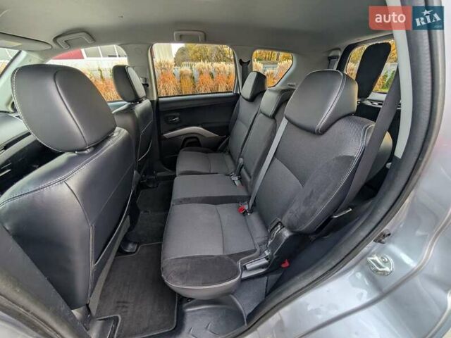 Сірий Міцубісі Аутлендер ХЛ, об'ємом двигуна 2.2 л та пробігом 266 тис. км за 11250 $, фото 53 на Automoto.ua