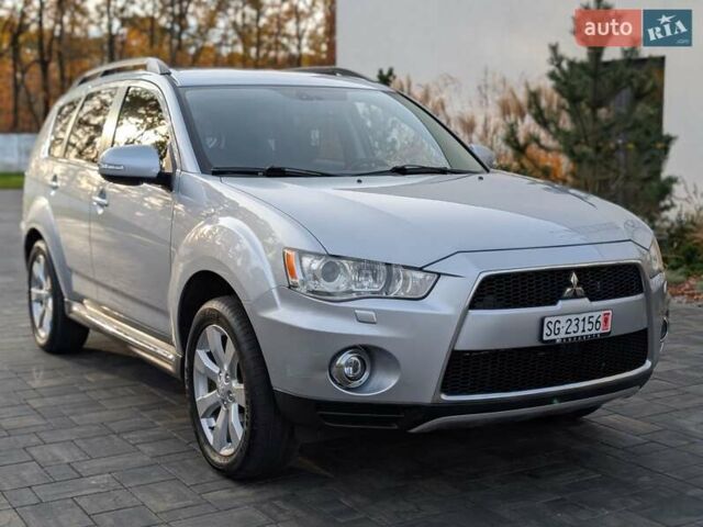 Серый Мицубиси Аутлендер ХЛ, объемом двигателя 2.2 л и пробегом 266 тыс. км за 11250 $, фото 5 на Automoto.ua
