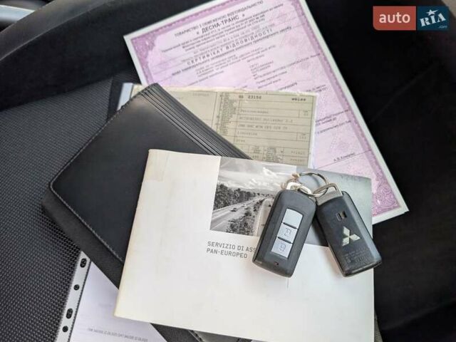 Сірий Міцубісі Аутлендер ХЛ, об'ємом двигуна 2.2 л та пробігом 266 тис. км за 11250 $, фото 69 на Automoto.ua