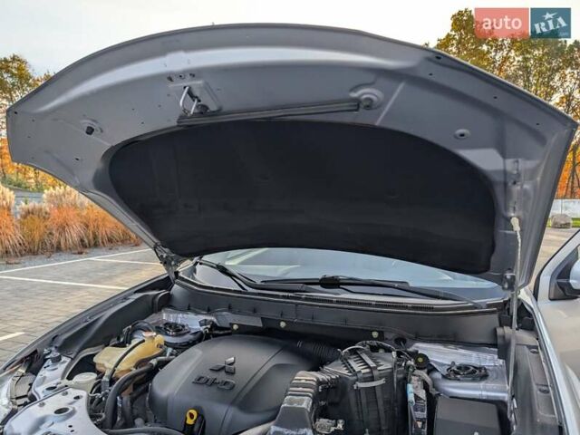 Серый Мицубиси Аутлендер ХЛ, объемом двигателя 2.2 л и пробегом 266 тыс. км за 11250 $, фото 58 на Automoto.ua